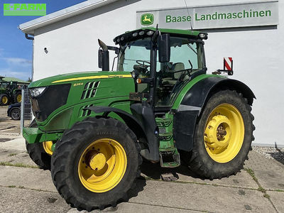 E-FARM: John Deere 6215 R - Traktor - id P55WNBL - 66.000 € - Baujahr: 2015 - Abgelesene Motorstunden: 10.808,Motorleistung (PS): 256,Deutschland