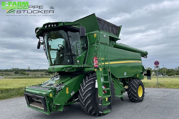 John Deere T 560 Combine harvester €189,000