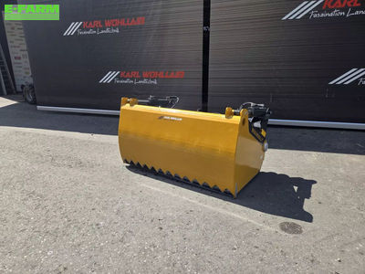 E-FARM: MAMMUT sb 195 m - Silage cutter and feeder - id 5JFBUXZ - €6,500 - Year of construction: 2026 - Austria