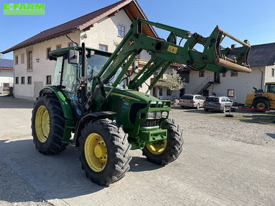 E-FARM: John Deere 5620 - Τρακτέρ - id 5FFR4DD - 37.200 € - Χρονία: 2005 - Μετρητής ωρών: 5.100,Ισχύς κινητήρα: 72,Γερμανία
