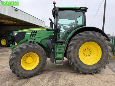 E-FARM: John Deere 6195 R - Tractor - id BTUZCS3 - €65,000 - Year of construction: 2015 - Engine hours: 8,035,Engine power (HP): 195,France