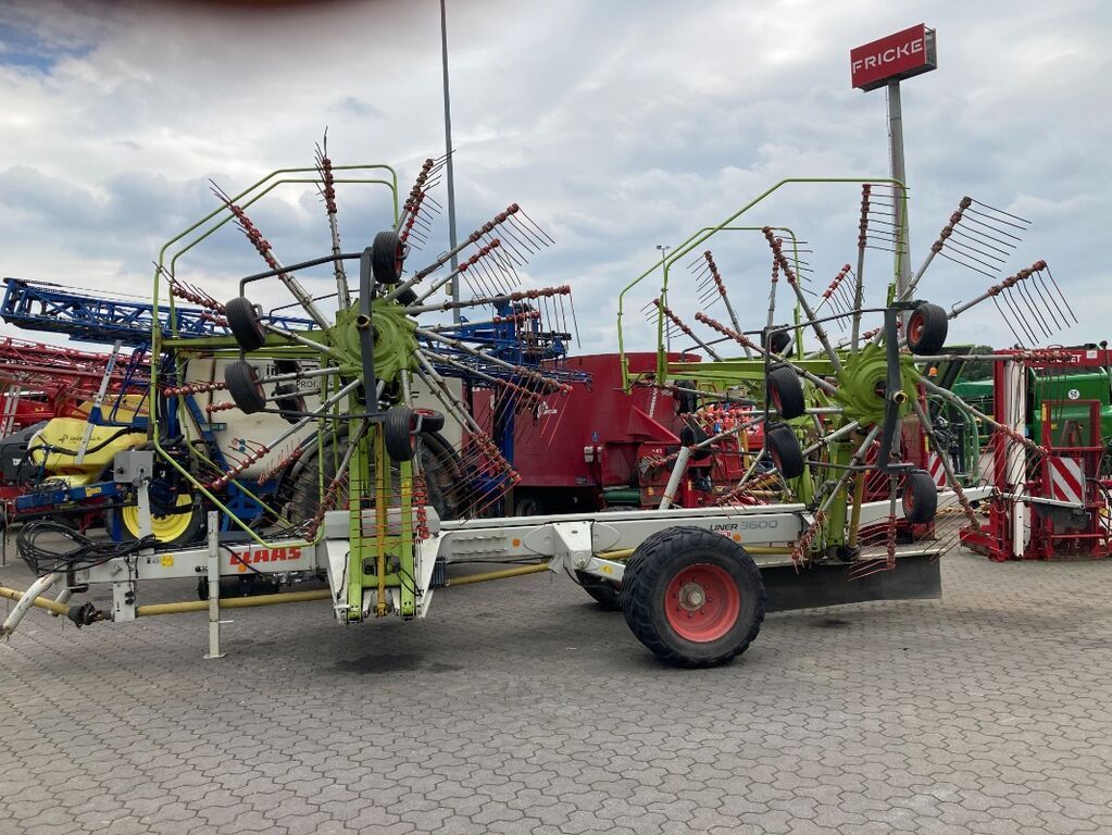 Claas Liner 3600 Tedder €26,900