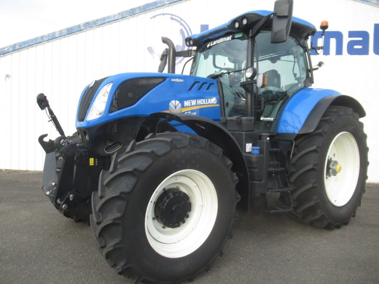 New Holland T7.245 Tractor €132,000