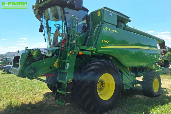 John Deere T 560 Combine harvester €255,000