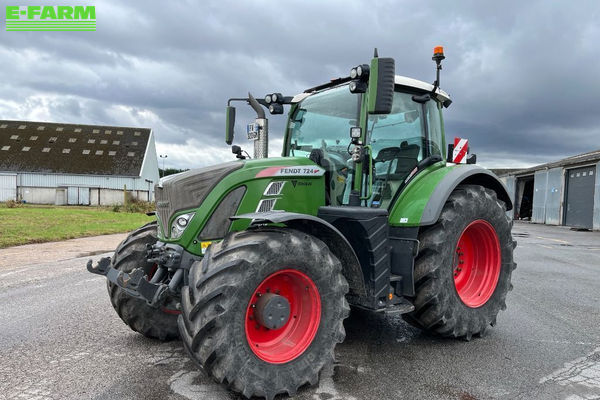 Fendt 724 Vario Tractor €110,000