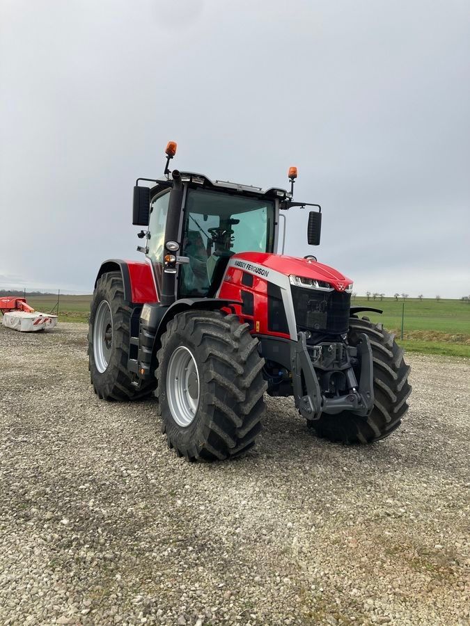 Massey Ferguson 8S.265 Tractor €153,000