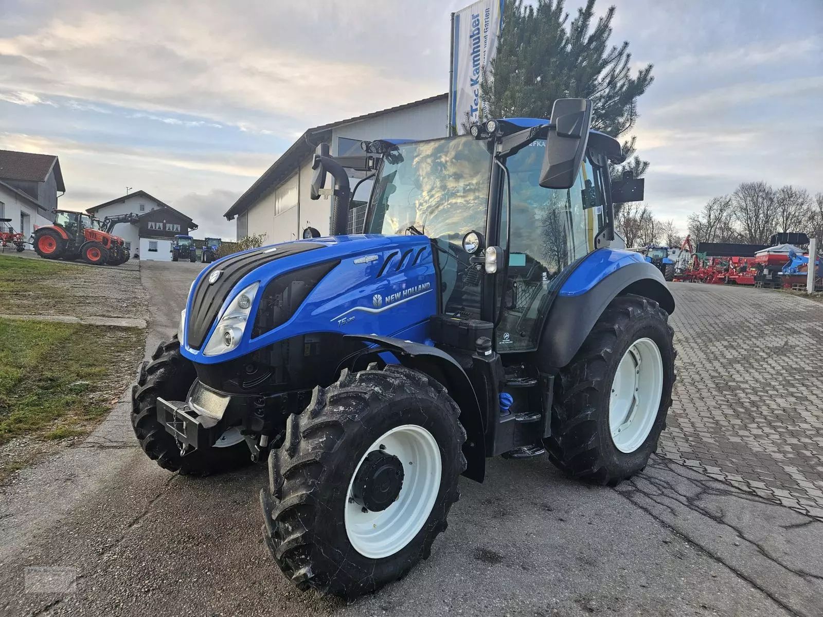 New Holland T5.120 Tractor €73,109