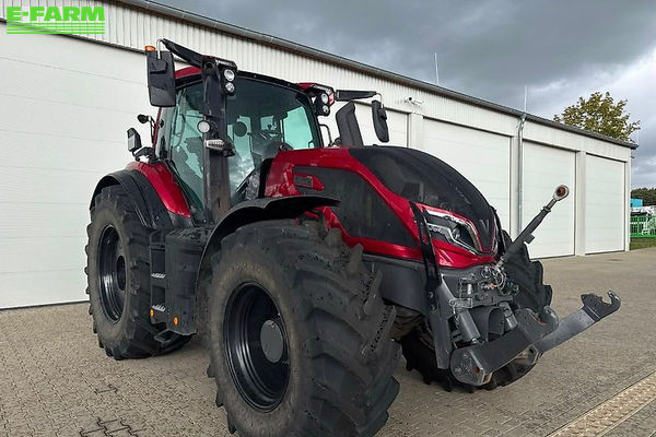 Valtra Q 265 Tractor €138,000