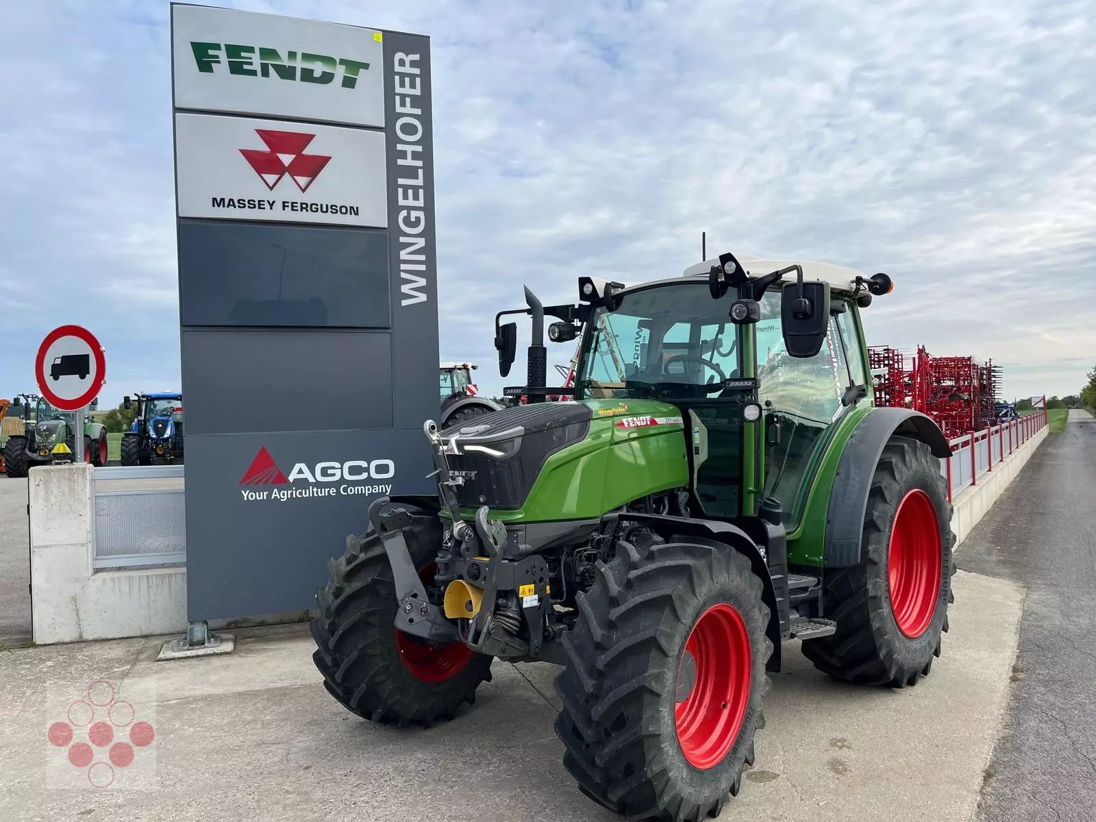 Fendt 211 Vario Tractor 115.000 EUR