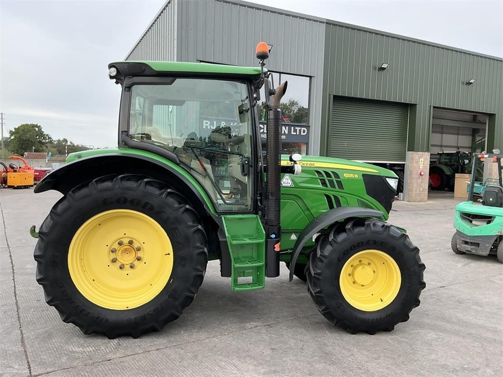 John Deere 6125 R Traktori 46 500 €