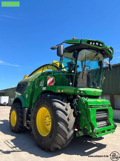 E-FARM: John Deere 9700 - Selvkørende grønthøster - id IDYNMZU - 329.500 € - Produktionsår: 2023 - Motortimer: 610,Motoreffekt (HP): 770,Tyskland