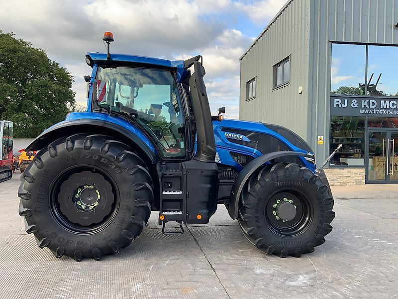 Valtra Q 265 Tractor €147,170