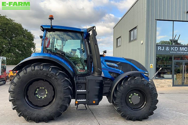 Valtra Q 265 Tractor €147,170