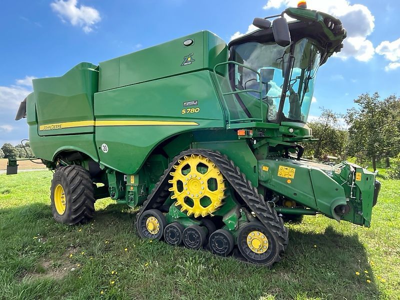 John Deere S 780 Combine harvester €346,000