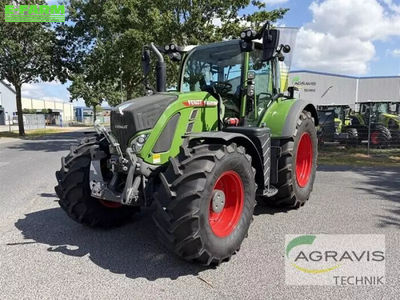 E-FARM: Fendt 724 Vario Profi Plus - Tractor - id ZWPETUK - €154,900 - Year of construction: 2021 - Engine hours: 2,701,Engine power (HP): 243,Germany