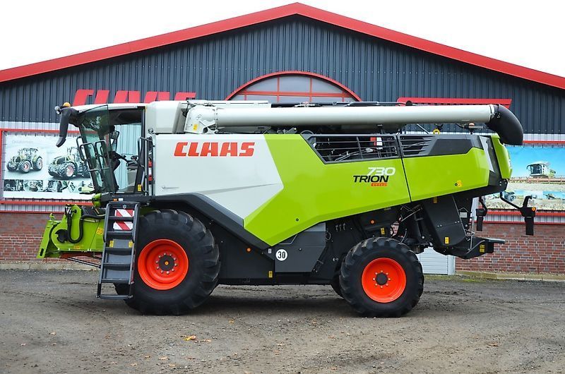 Claas Trion 730 Combine harvester €267,000
