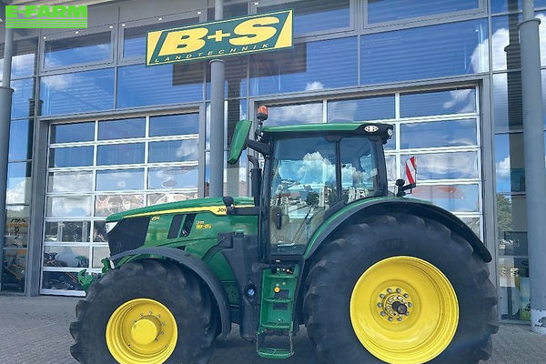 John Deere 6R 215 Tractor €168,000