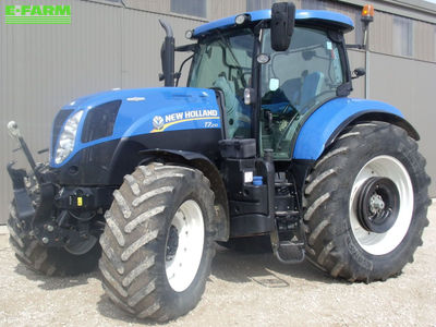 E-FARM: New Holland T7.210 - Tractor - id LIDFBBD - €60,500 - Year of construction: 2015 - Engine hours: 2,803,Engine power (HP): 165,France